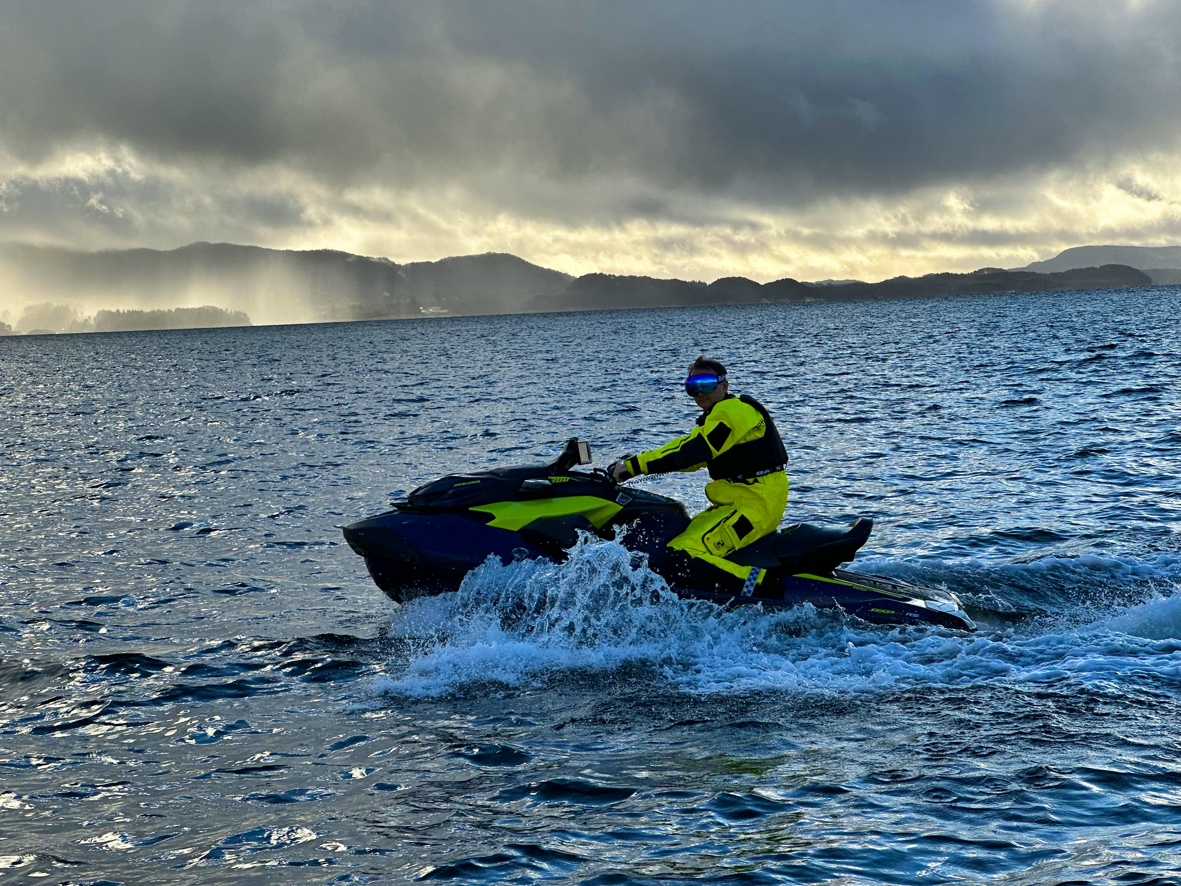 Høyhastighetsbevis - praktisk del: Vannscooter